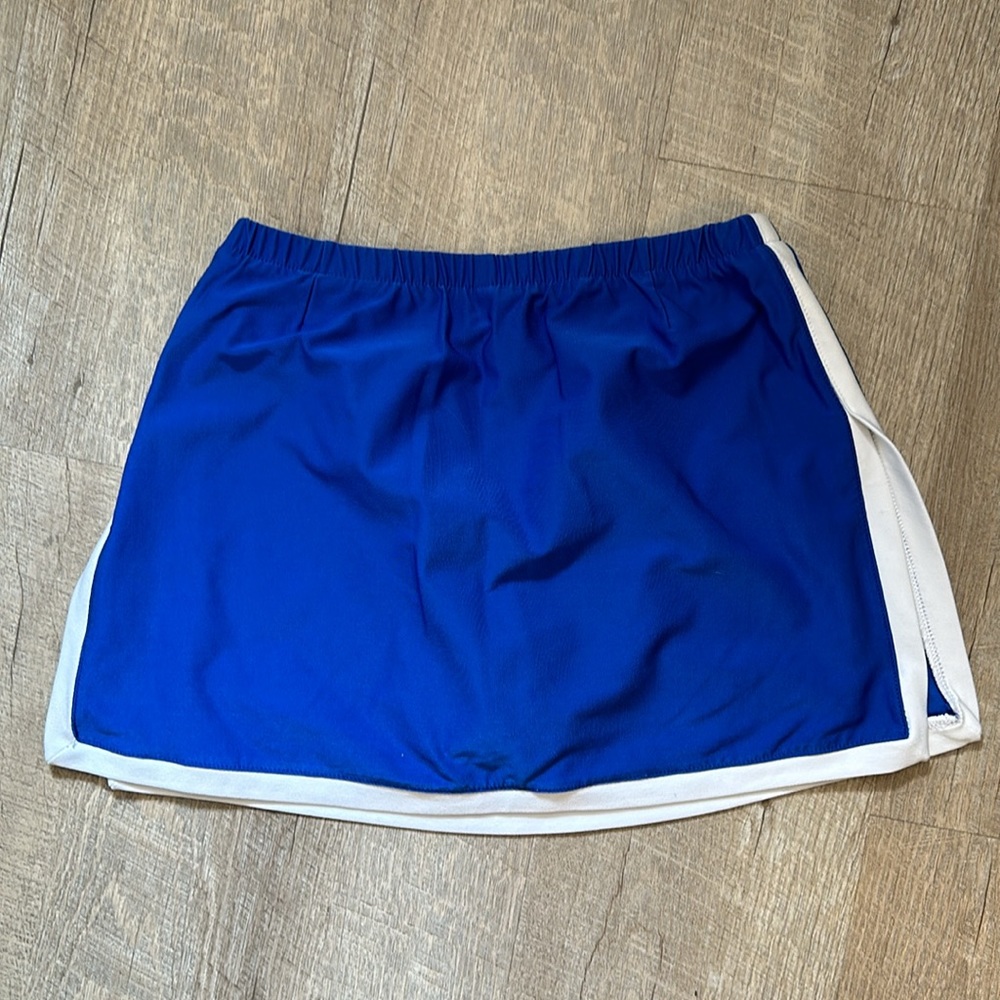 nike skort - Picture 2 of 4